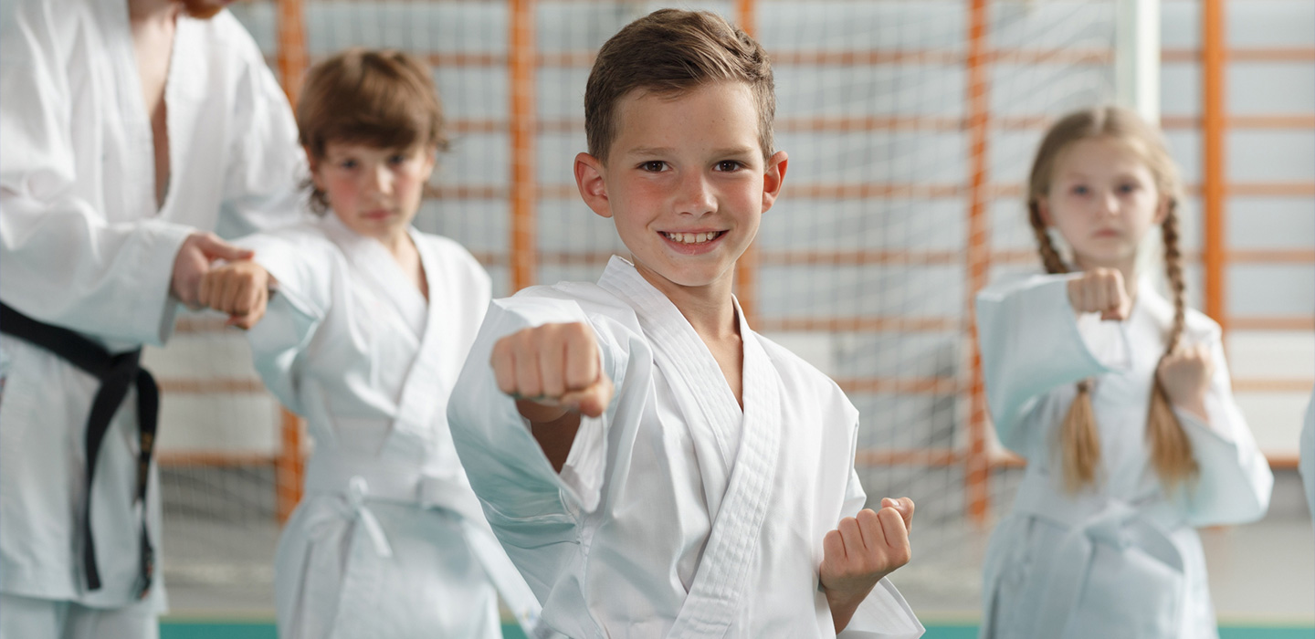 空手教室の稽古中写真